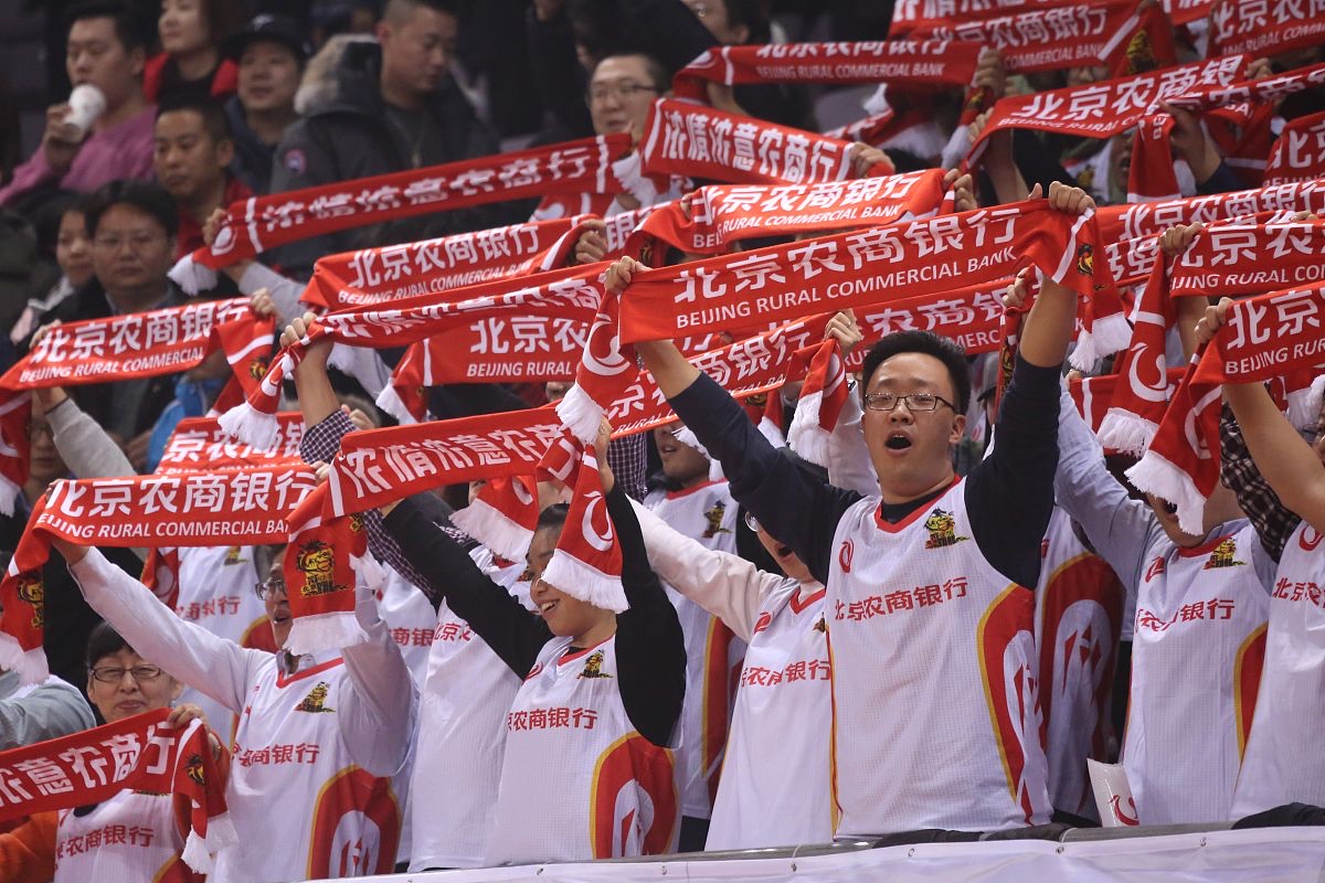 开云在线登陆入口-教练掌掴球员